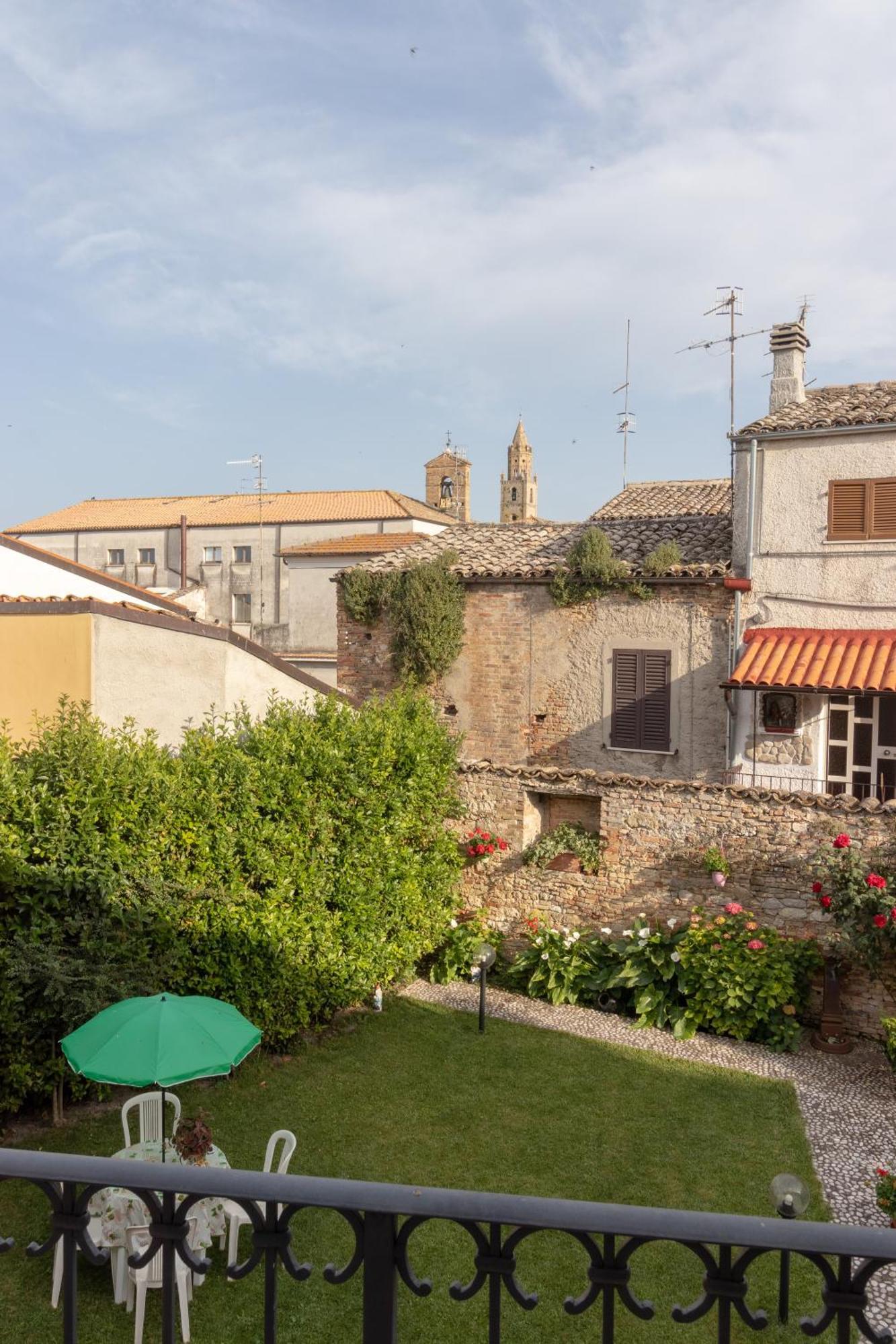 Al Belvedere Apartment Atri Exterior foto